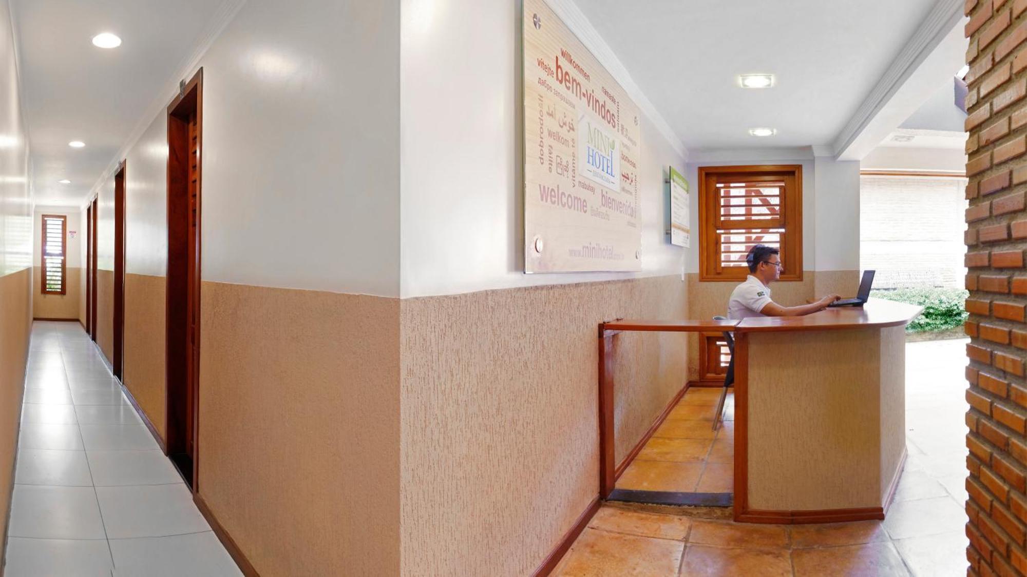Mini hotel (Adults Only) 日若卡-迪热里科阿科阿拉 外观 照片
